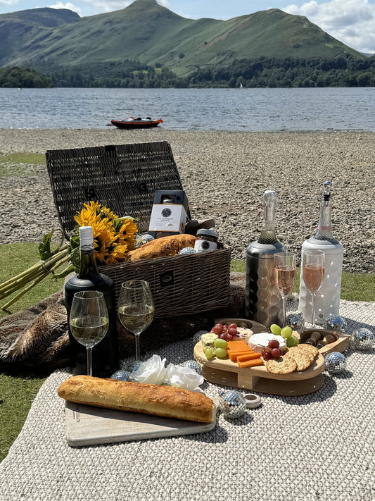 The Perfect Picnic: Elevate Your Outdoor Experience with Elevàre - Elevàre